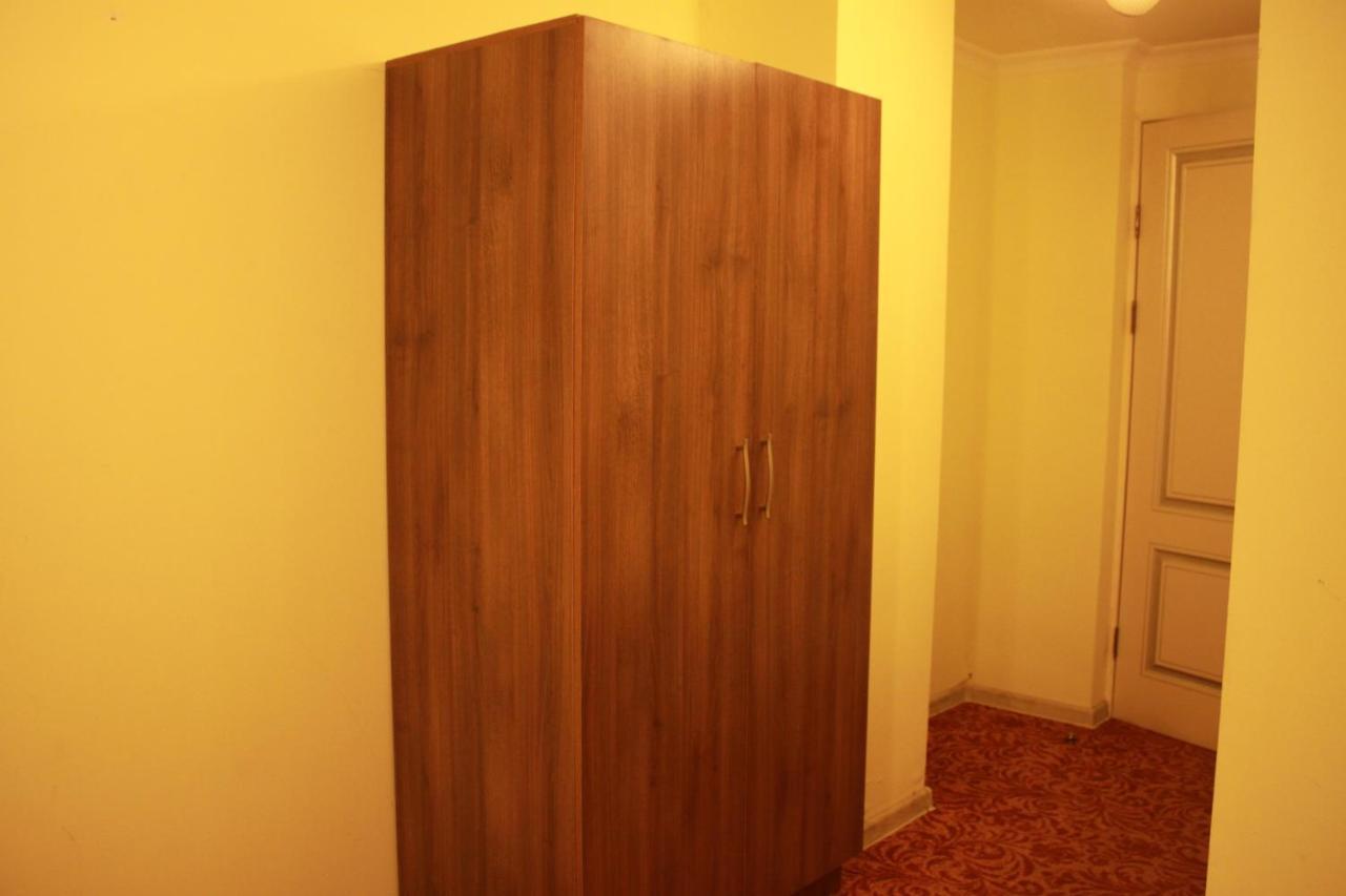 Hotel International Yerevan Bagian luar foto