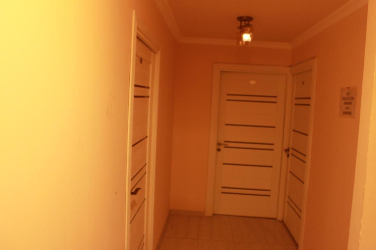 Hotel International Yerevan Bagian luar foto