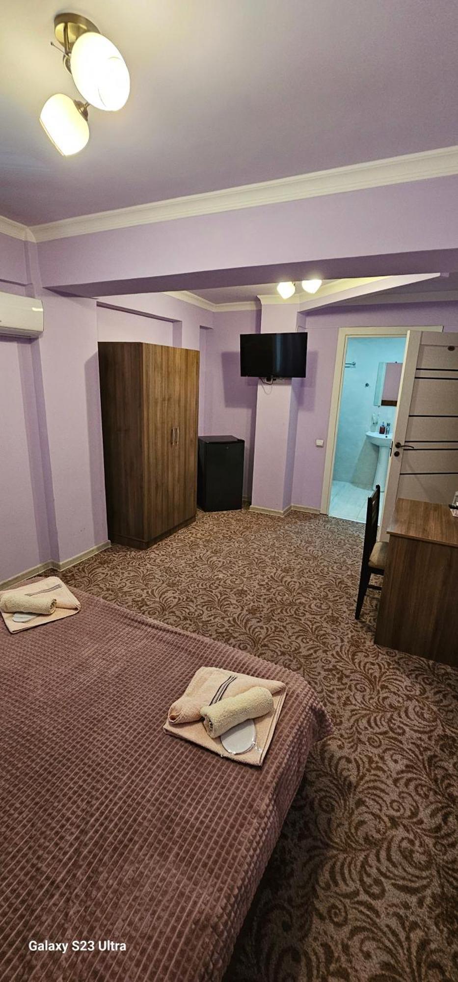 Hotel International Yerevan Bagian luar foto
