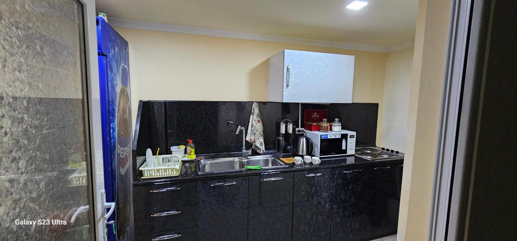 Hotel International Yerevan Bagian luar foto