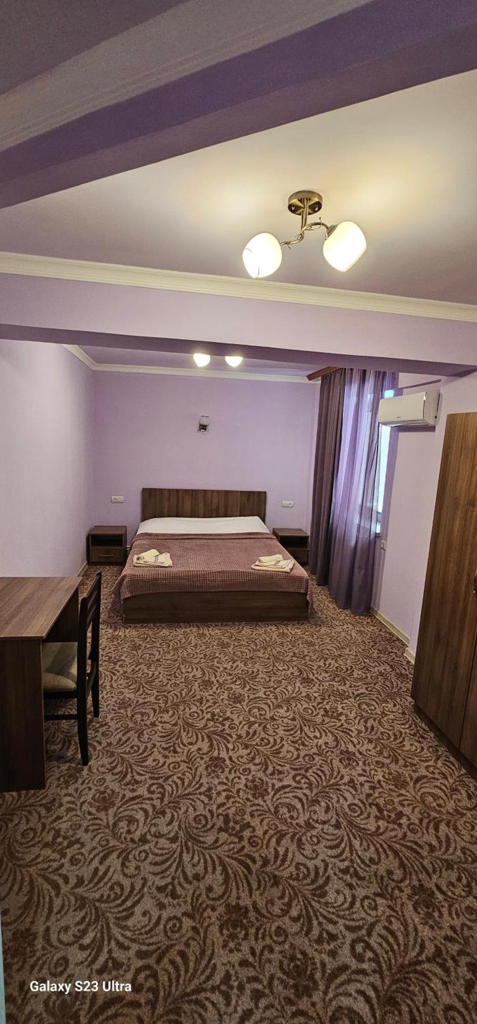 Hotel International Yerevan Bagian luar foto